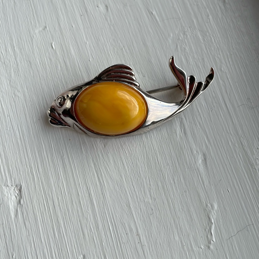 Sterling silver butter Amber fish brooch